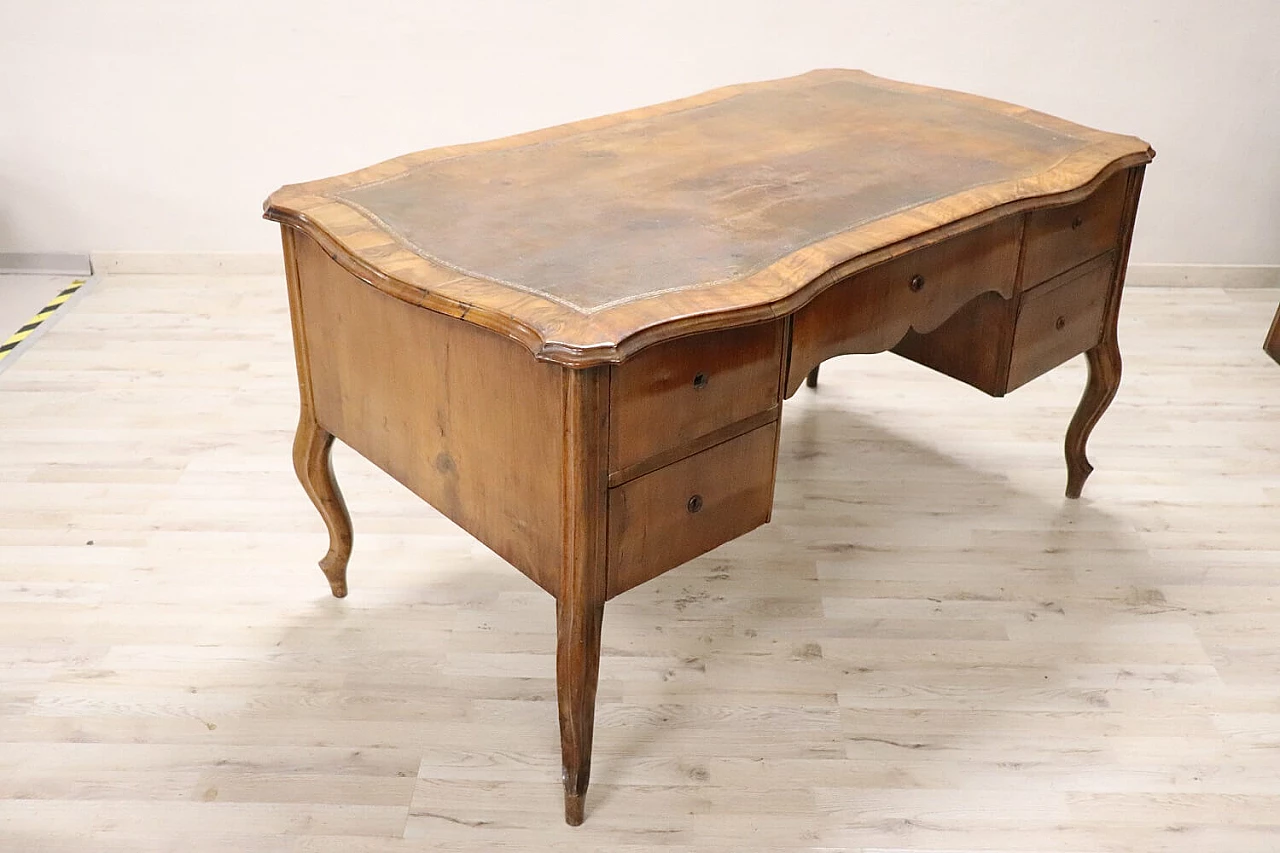 Walnut writing desk with 5 drawers, 19th century 1372778
