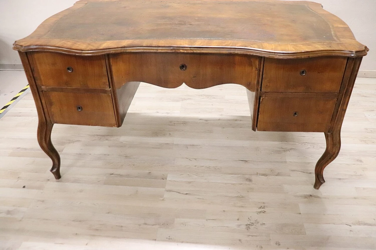 Walnut writing desk with 5 drawers, 19th century 1372782