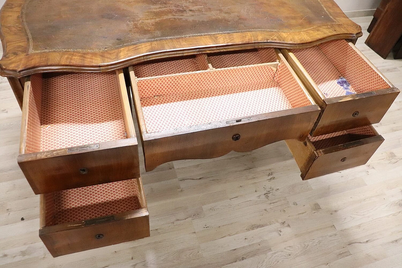 Walnut writing desk with 5 drawers, 19th century 1372783
