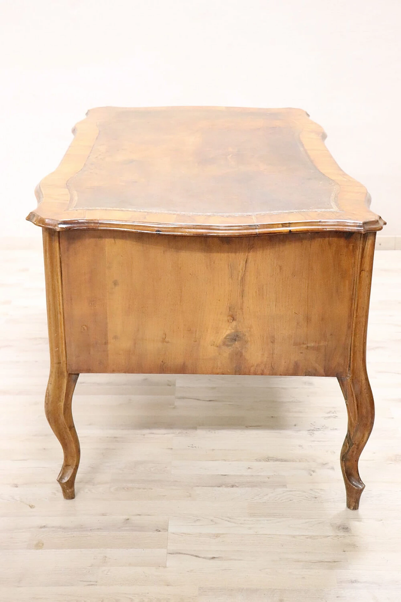 Walnut writing desk with 5 drawers, 19th century 1372785