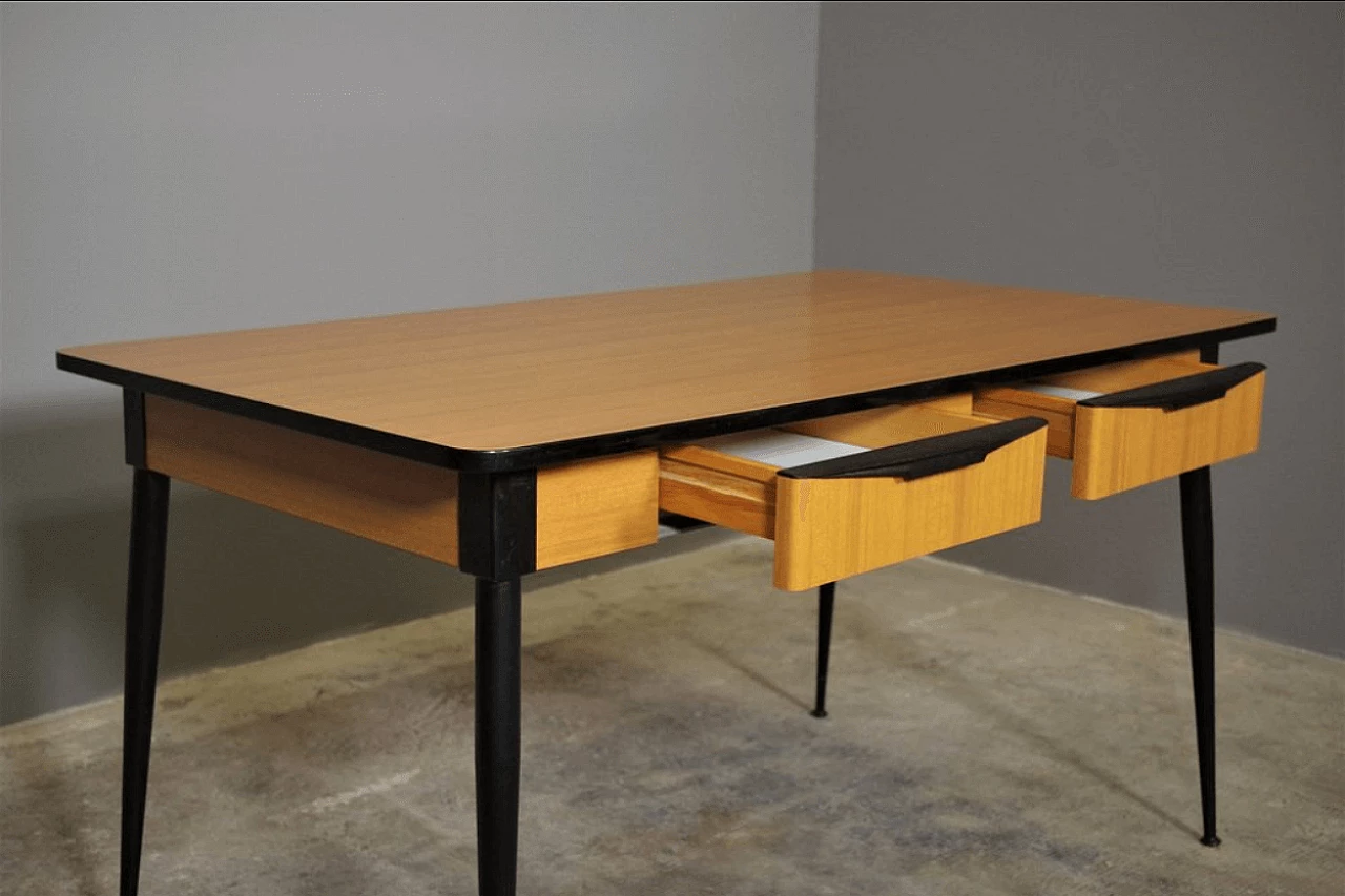 Tavolo in formica di Salvarani con cassetti, anni '50 1372969