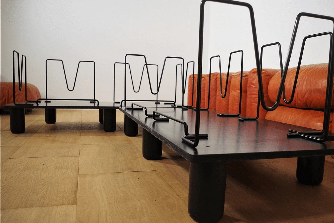 Coppia di divani e pouf Techniform in pelle arancione di Mario Marenco per Arflex, anni '70 1373349