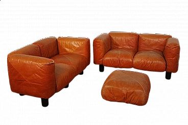 Coppia di divani e pouf Techniform in pelle arancione di Mario Marenco per Arflex, anni '70