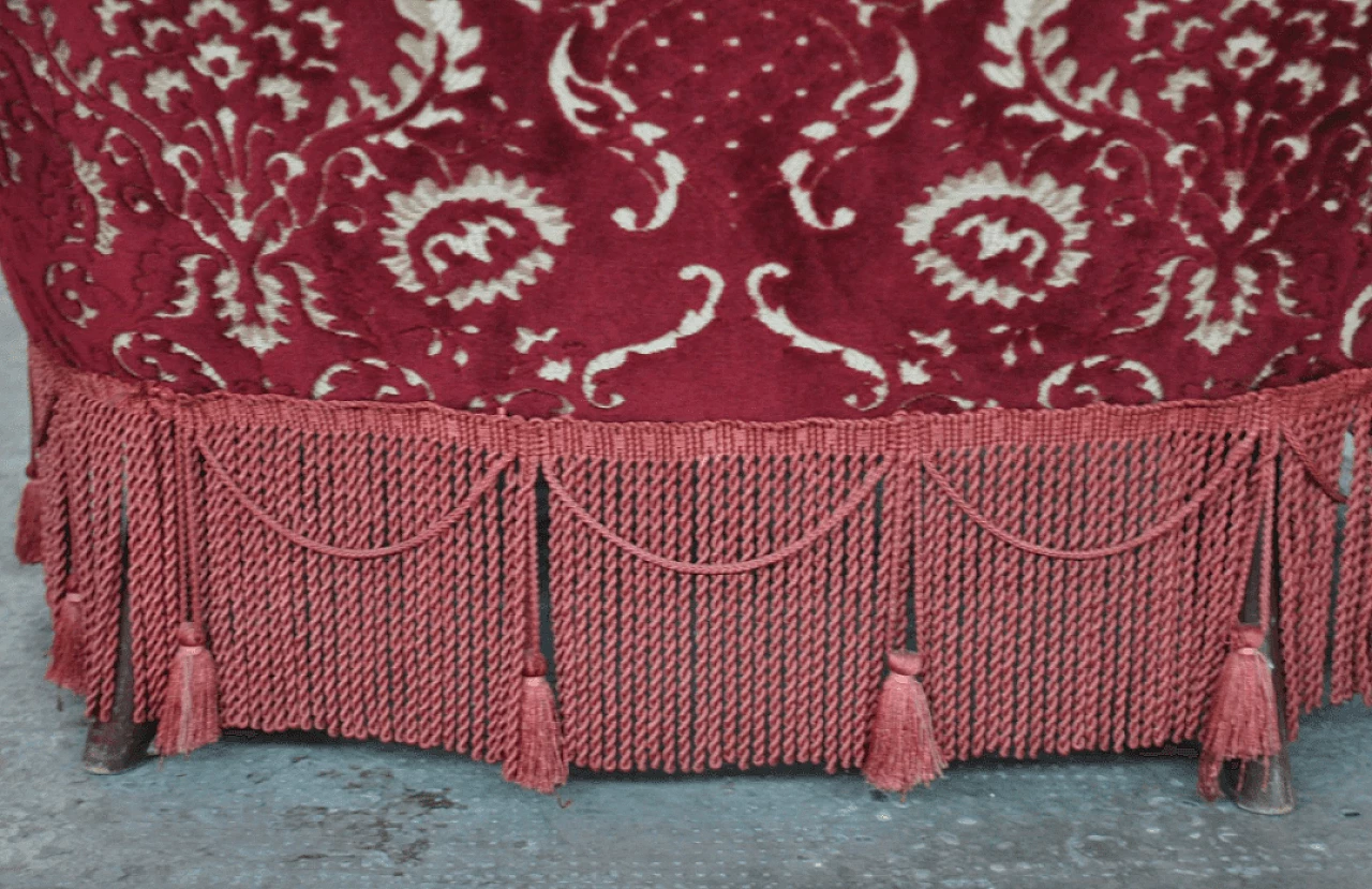 Coppia di poltrone in velluto rosso damascato, anni '50 1373423