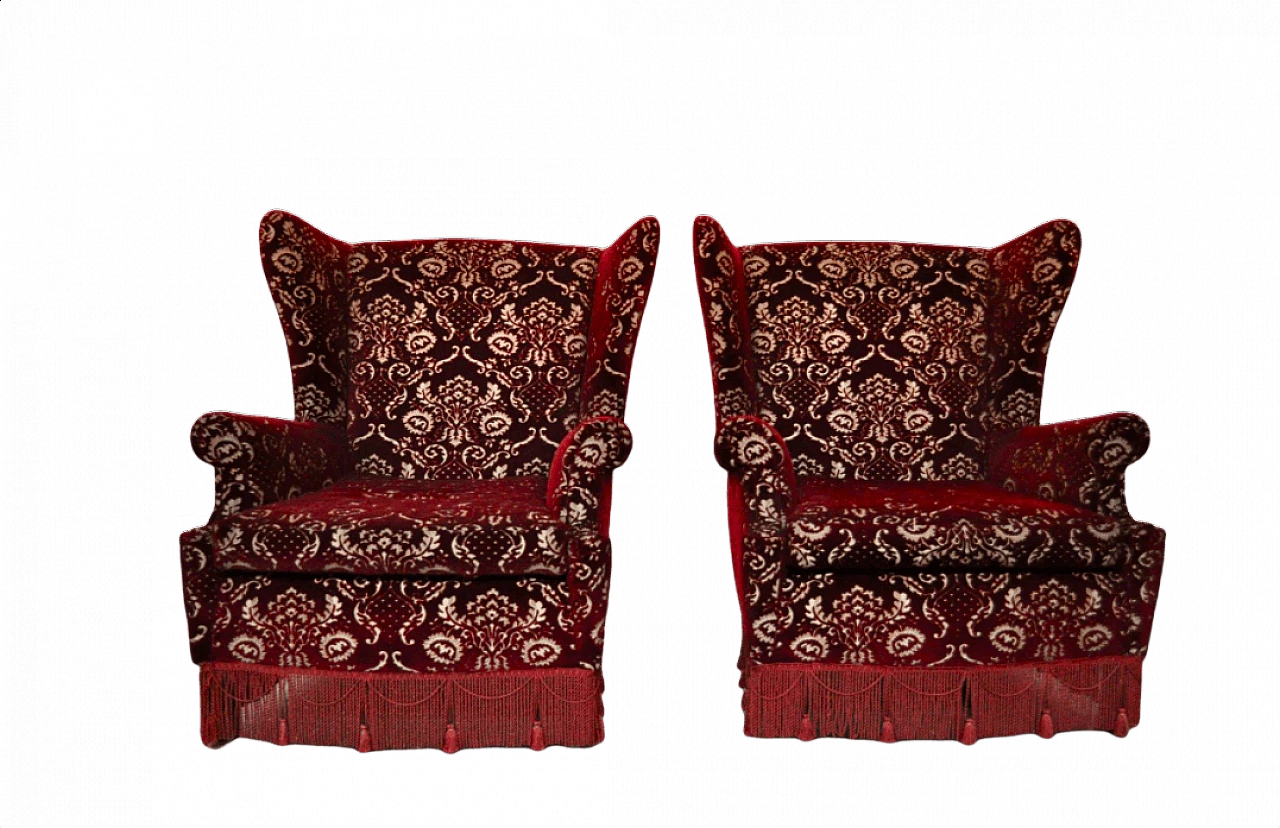Coppia di poltrone in velluto rosso damascato, anni '50 1373425