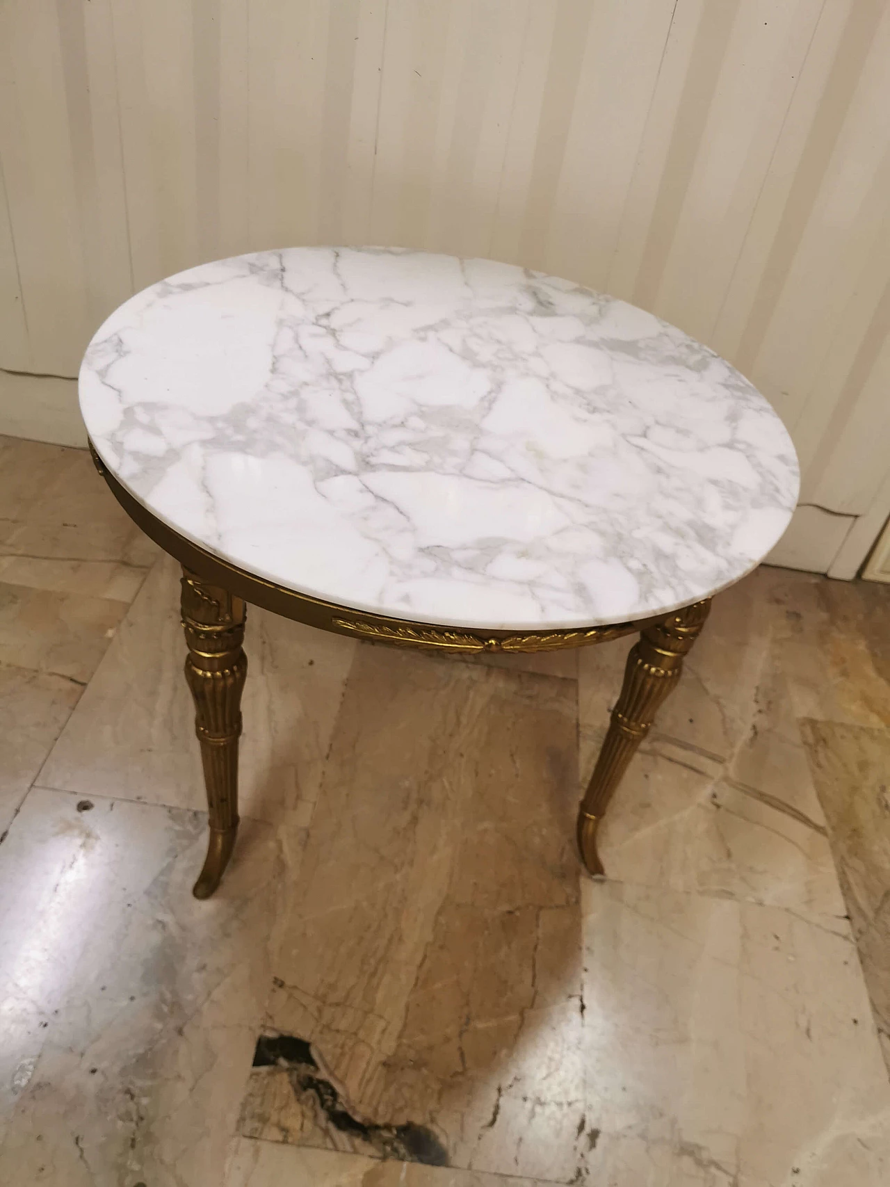 Tavolino stile Impero in ottone e marmo di Carrara, anni '60 1373466
