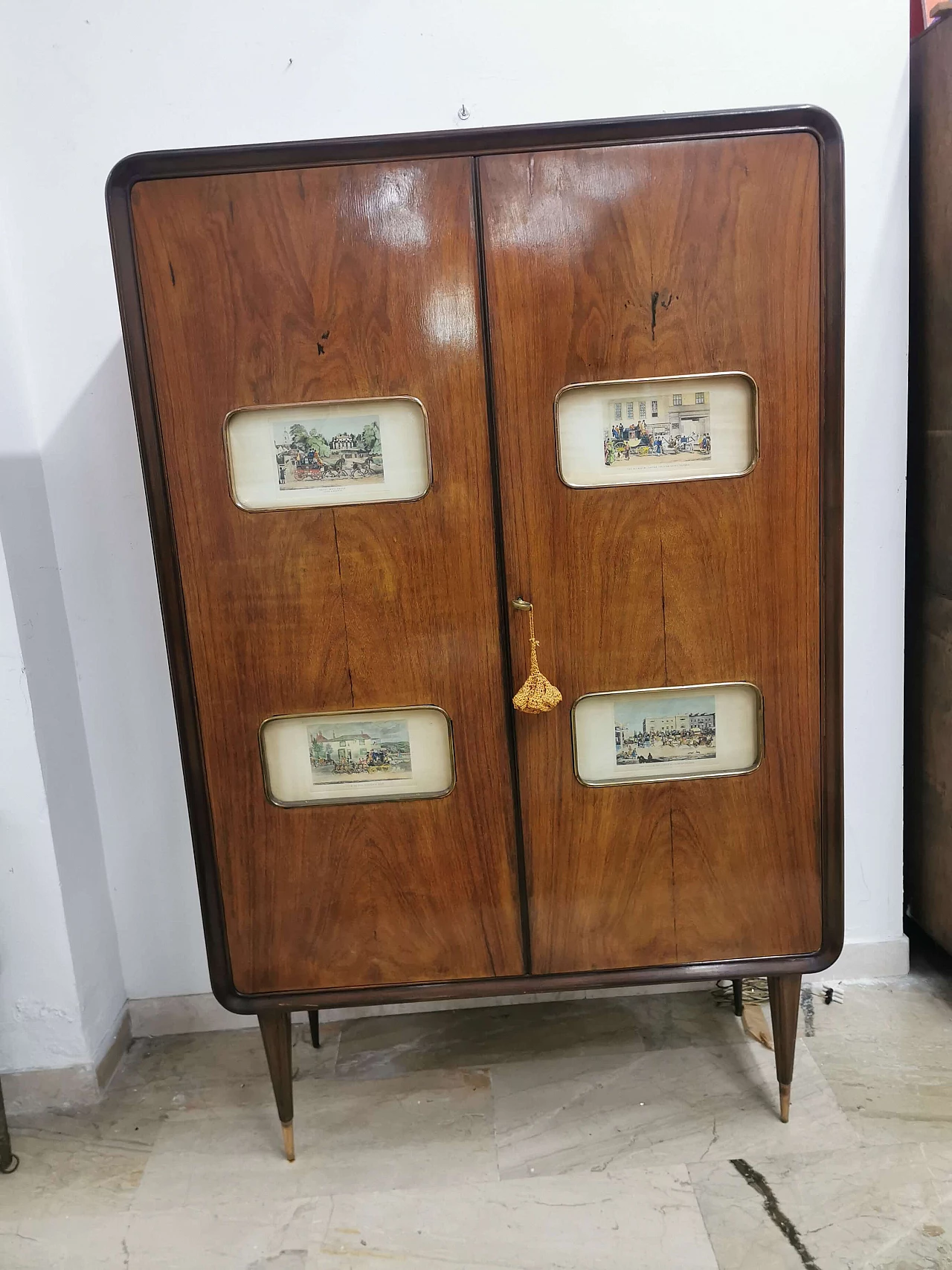 Mobile bar in legno con interno illuminato, anni '50 1373552