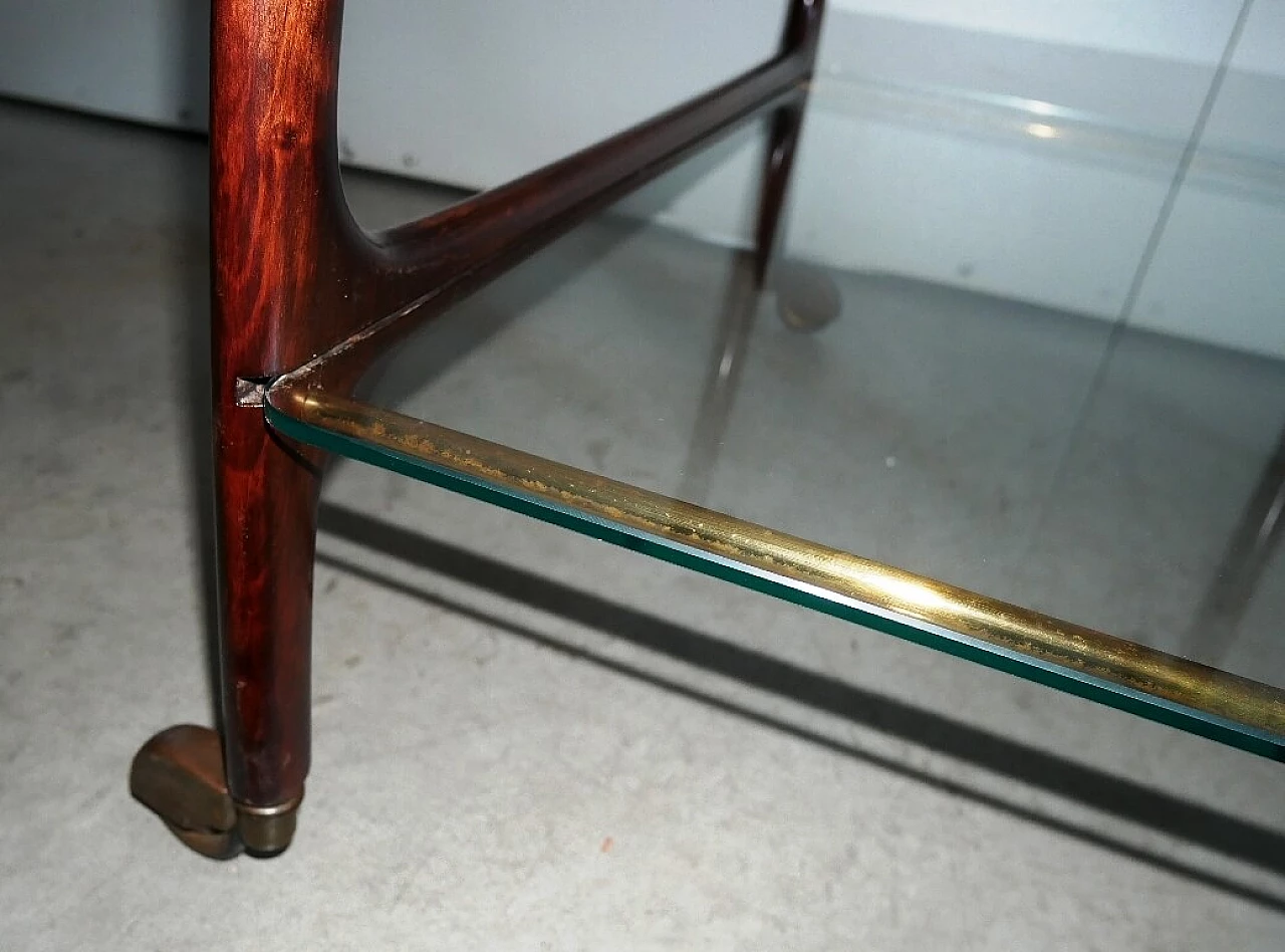 Carrello in legno e ottone con ripiani in vetro, anni '60 1373610