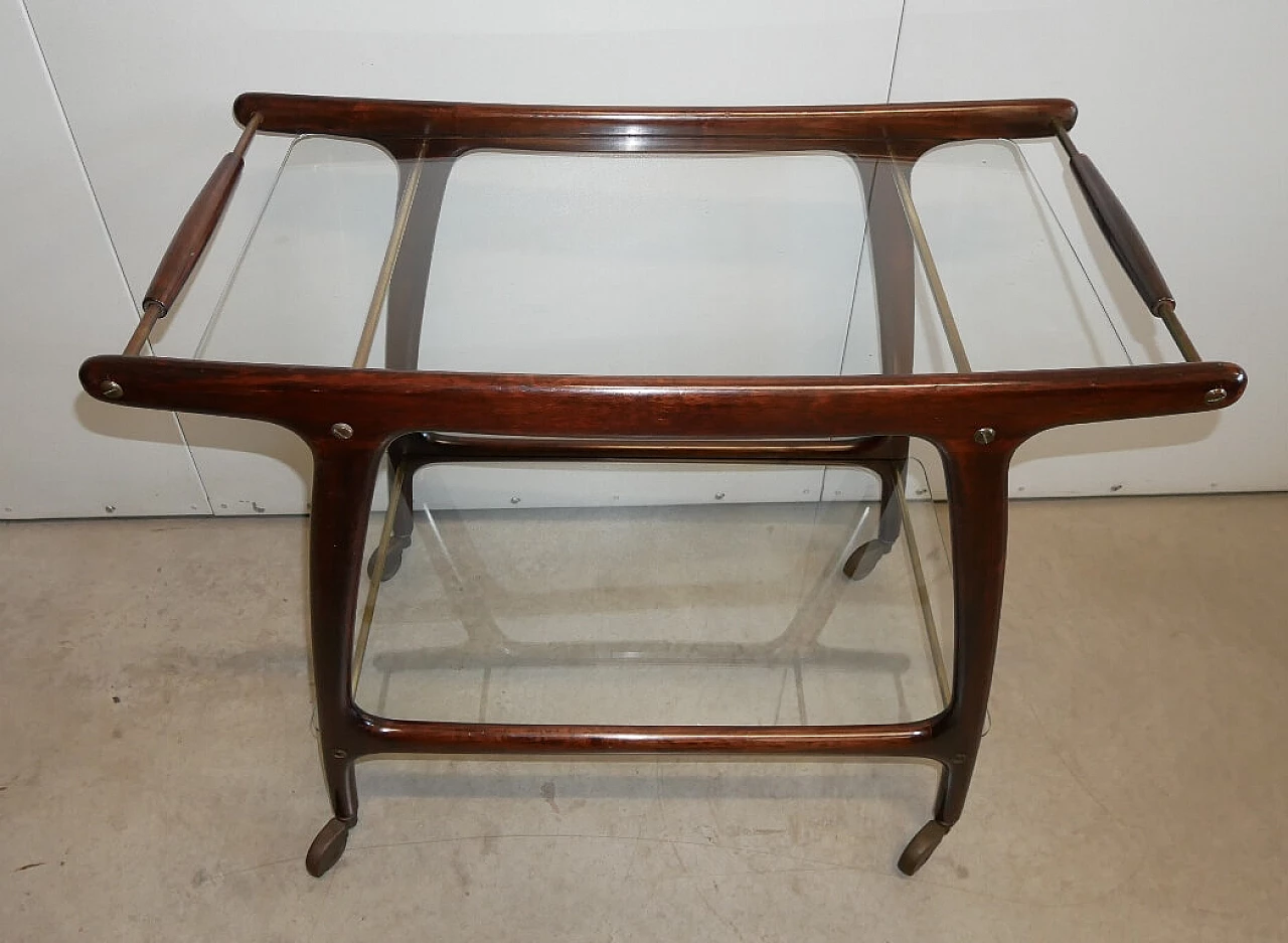 Wooden and brass trolley with glass shelves, 1960s 1373614