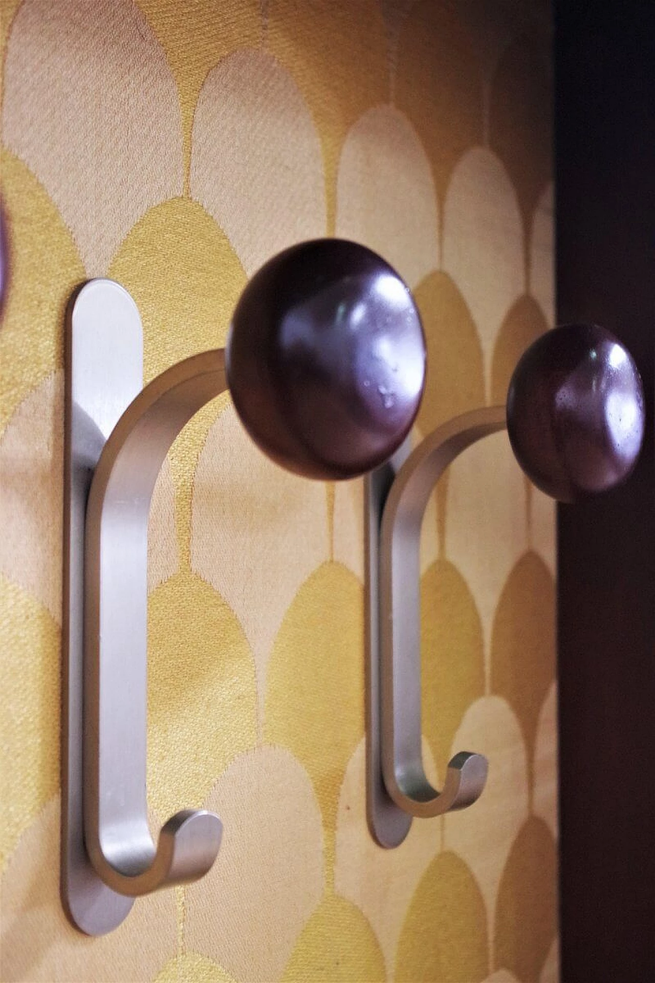 Wooden coat rack, 1970s 1373913