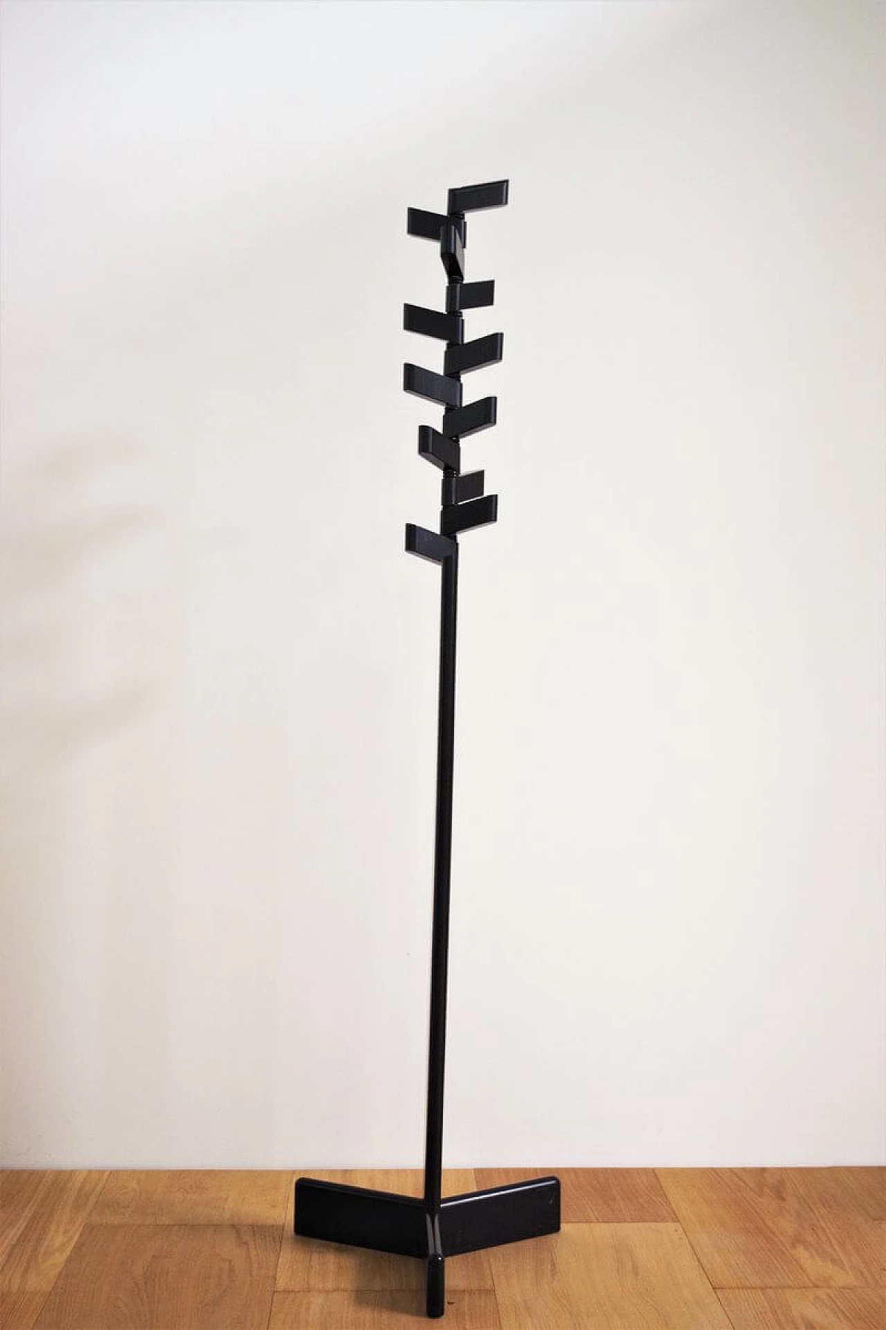 Black wooden coat rack, 1970s 1373981