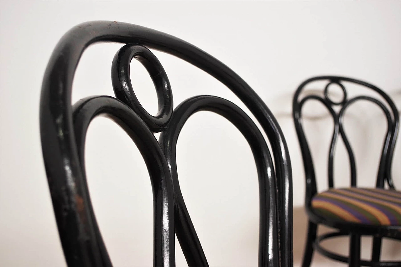 4 sedie nere Thonet con seduta in tessuto, anni '50 1374046
