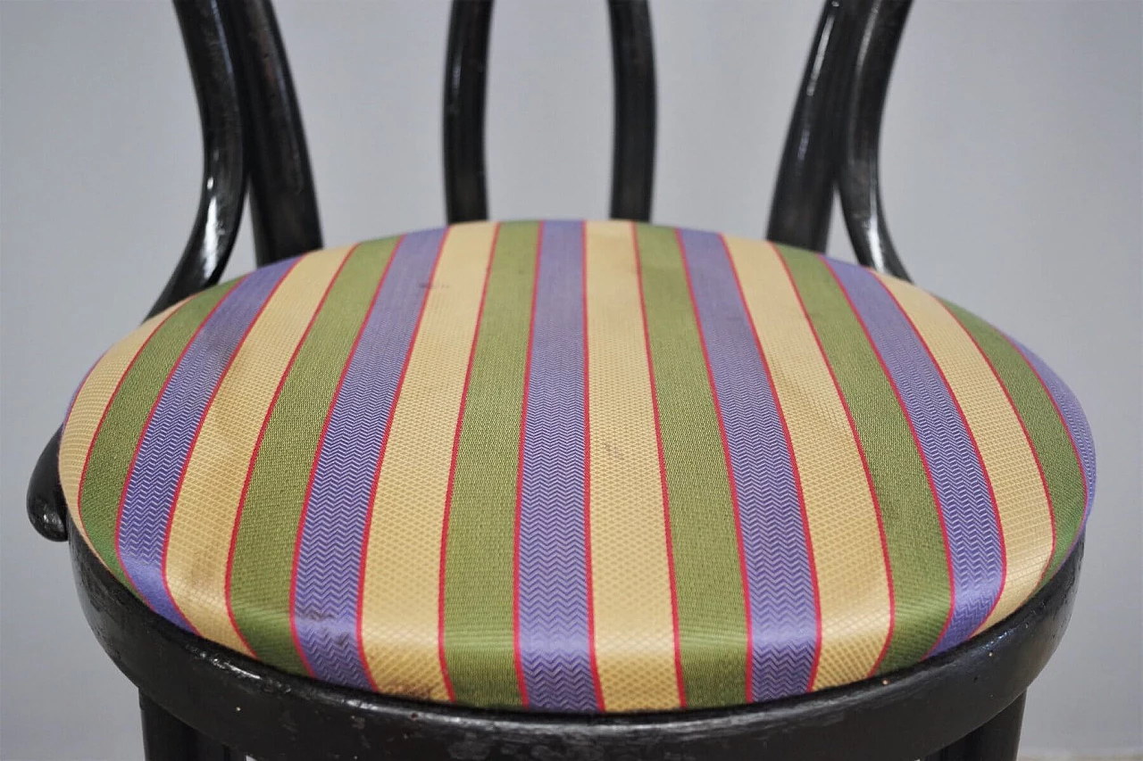 4 sedie nere Thonet con seduta in tessuto, anni '50 1374053