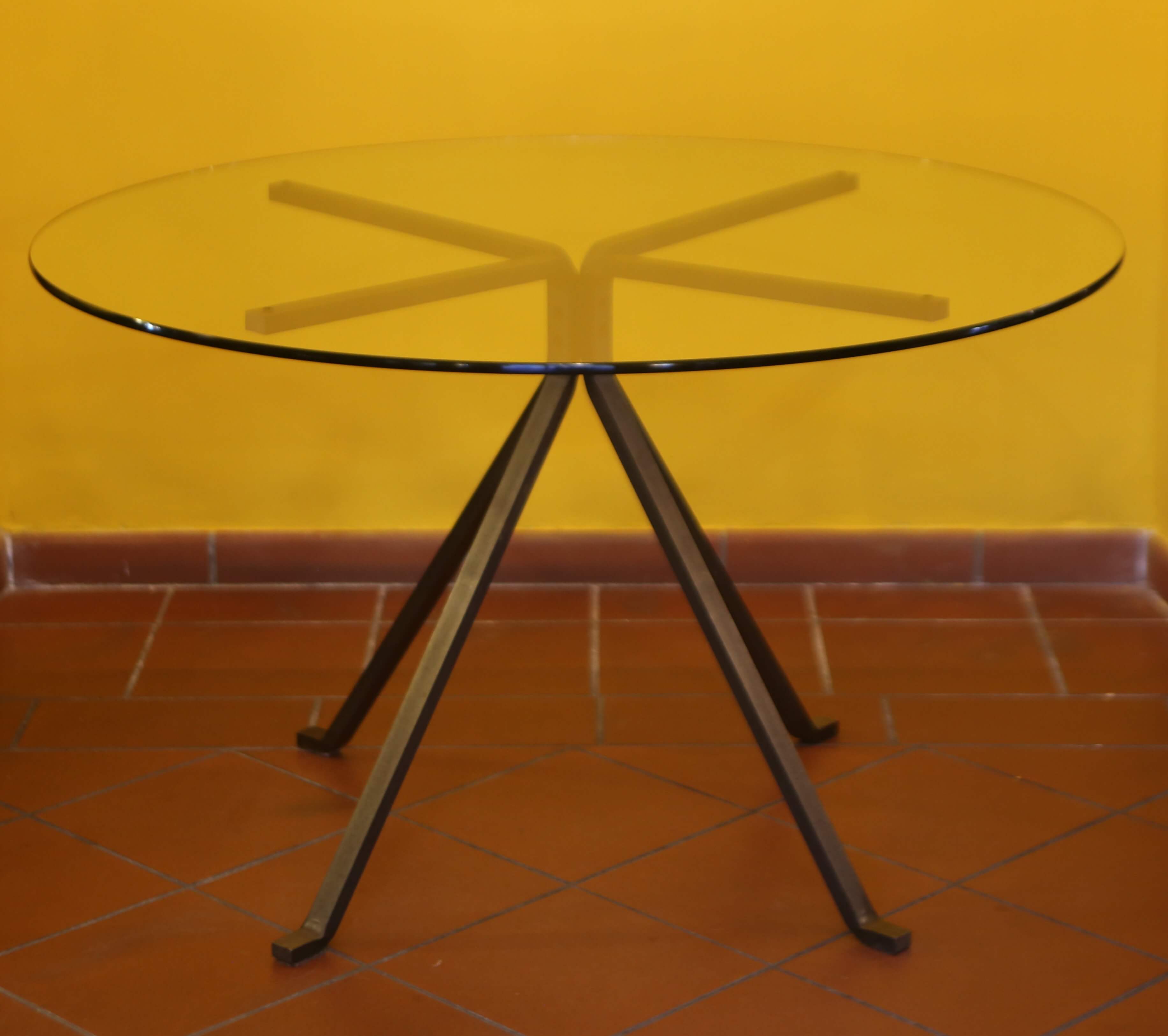 Tavolo Cugino di Enzo Mari per Driade, 1973 intOndo