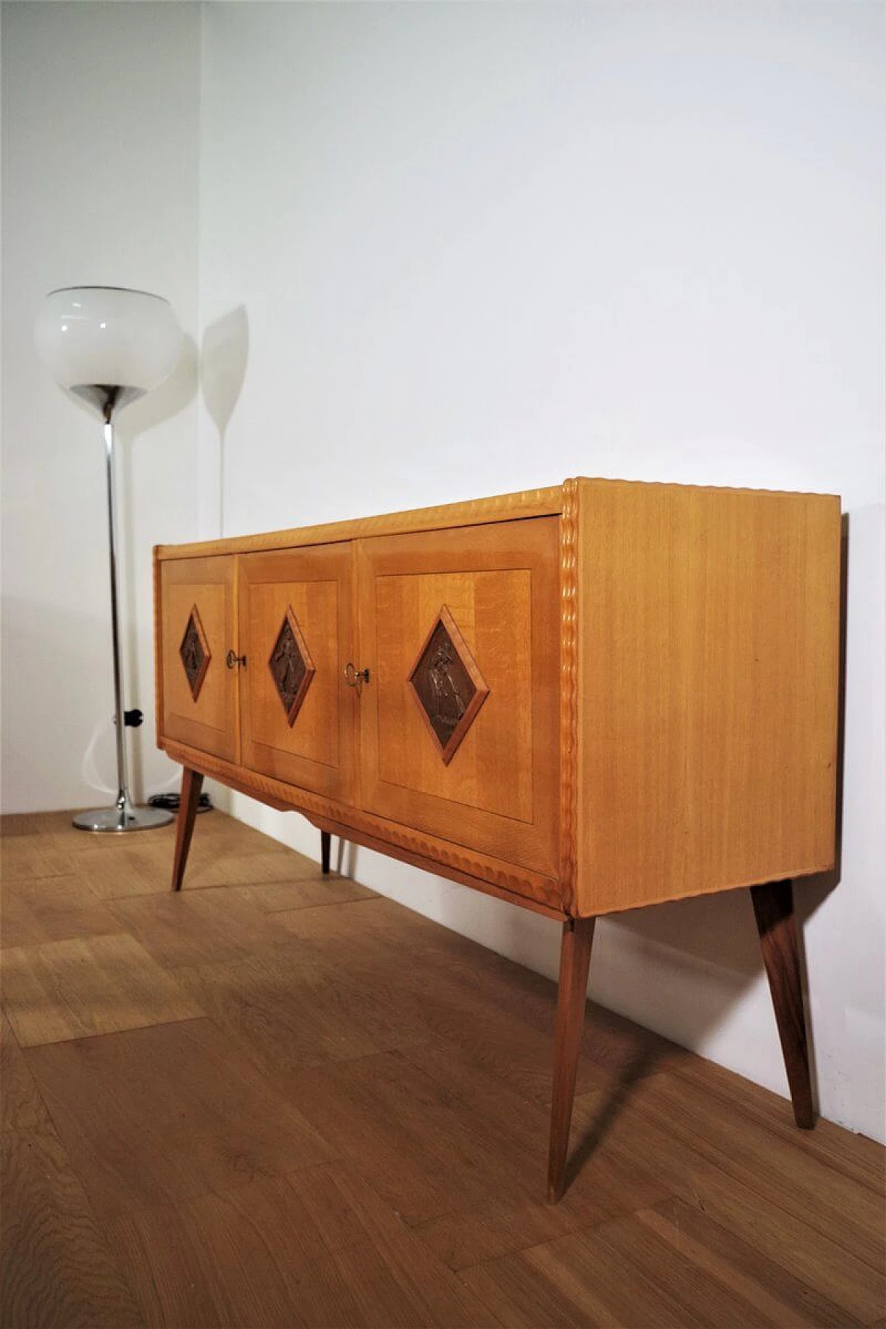 Tavolo, sedie e credenza in legno di Melchiorre Bega, anni '40 1374571