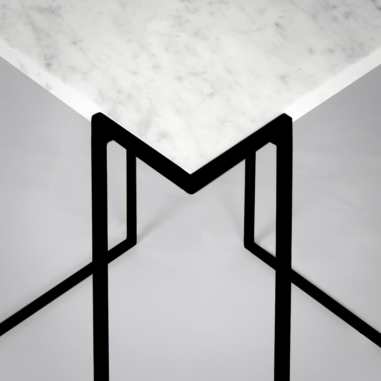 Tavolino da salotto GravitY in marmo bianco di Carrara 1374837