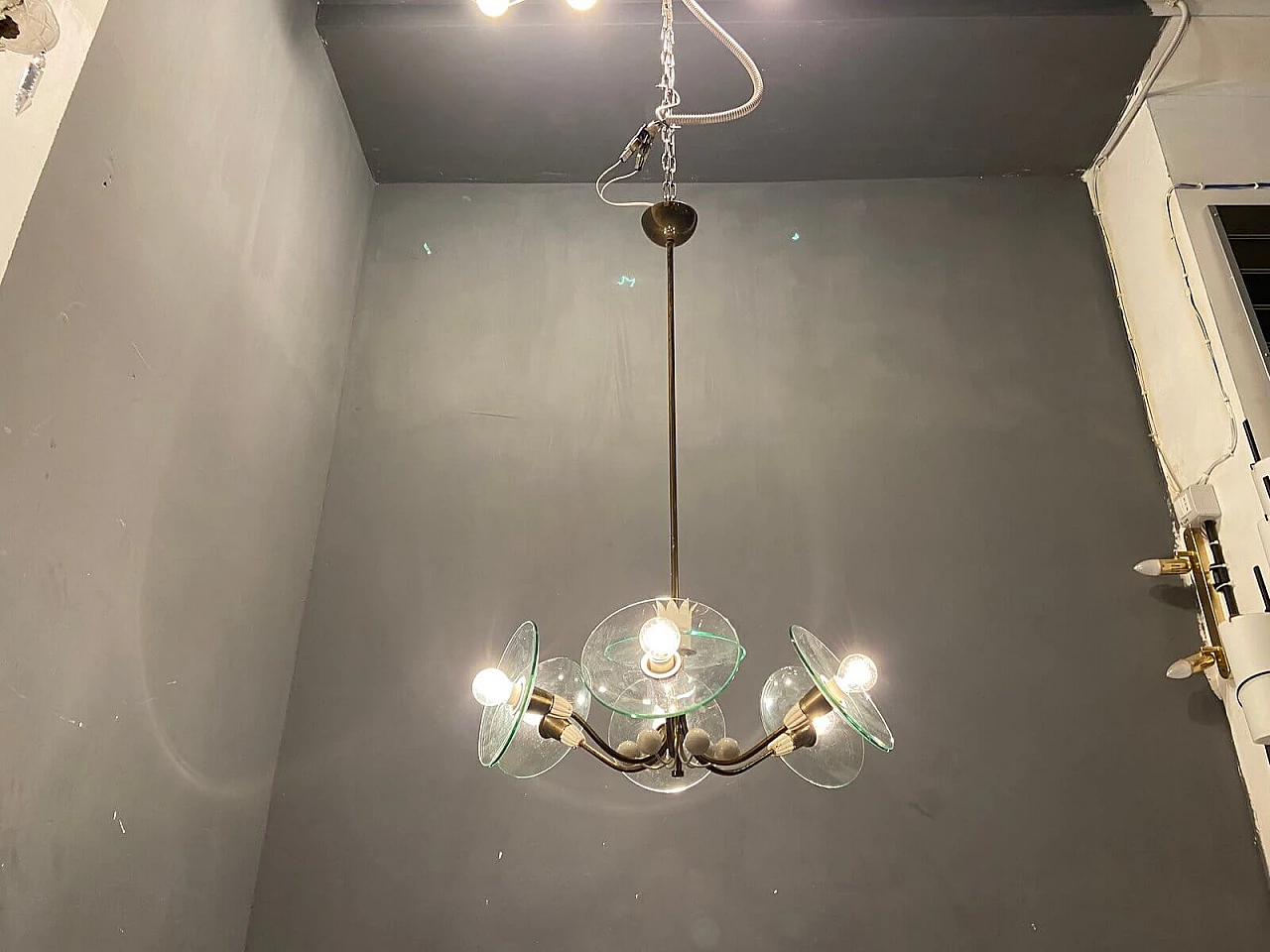 Chandelier in brass and glass by Pietro Chiesa for Fontana Arte, 40s 1375044