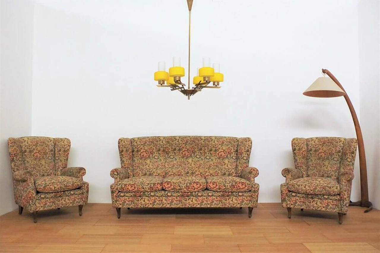 Coppia di poltrone e divano in tessuto damascato, anni '50 1375088