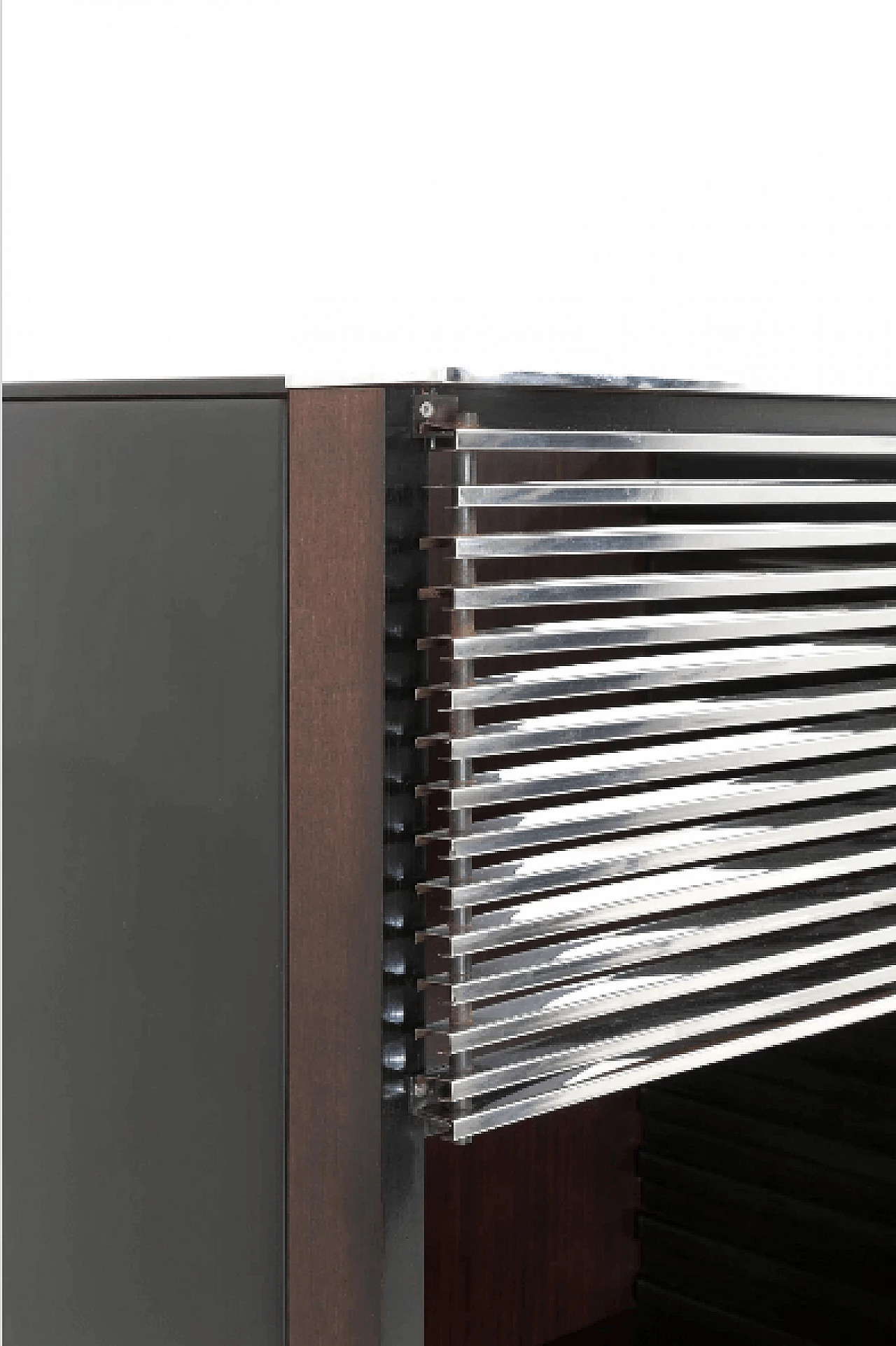 Vetrina in legno, acciaio cromato e vetro, anni '70 1375562