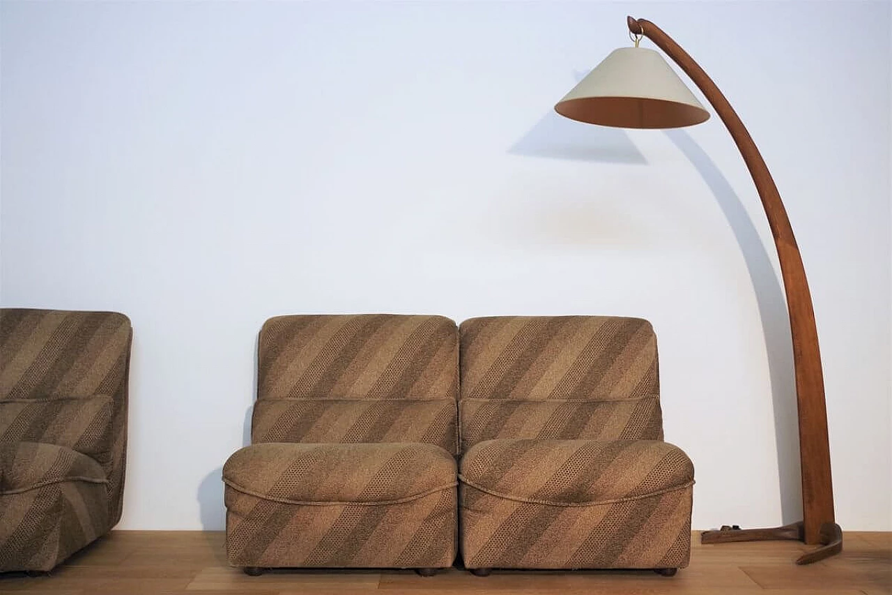 4 poltrone con un elemento ad angolo in tessuto a righe, anni '70 1375861