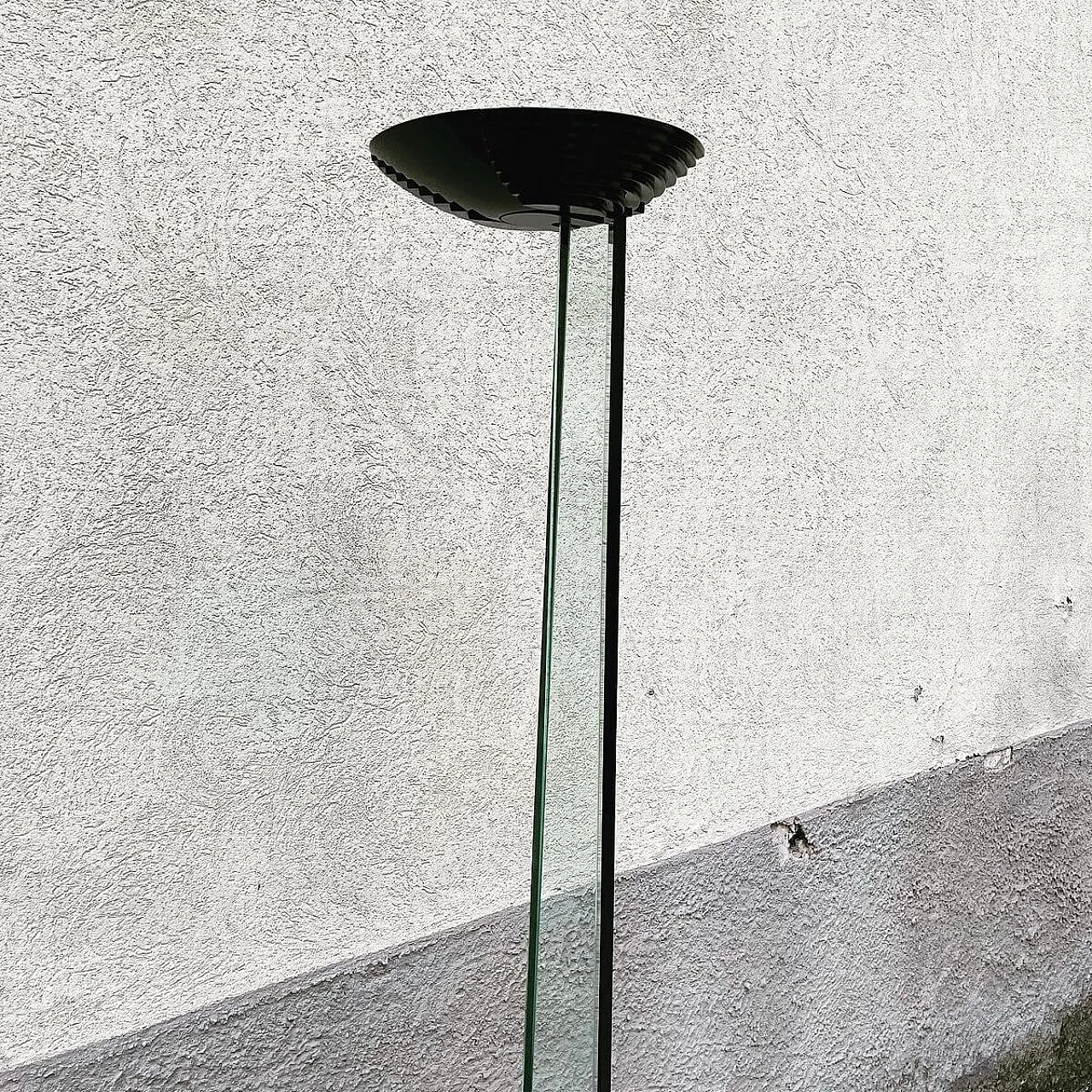 Halogen floor lamp with glass panel, 1980s 1376199