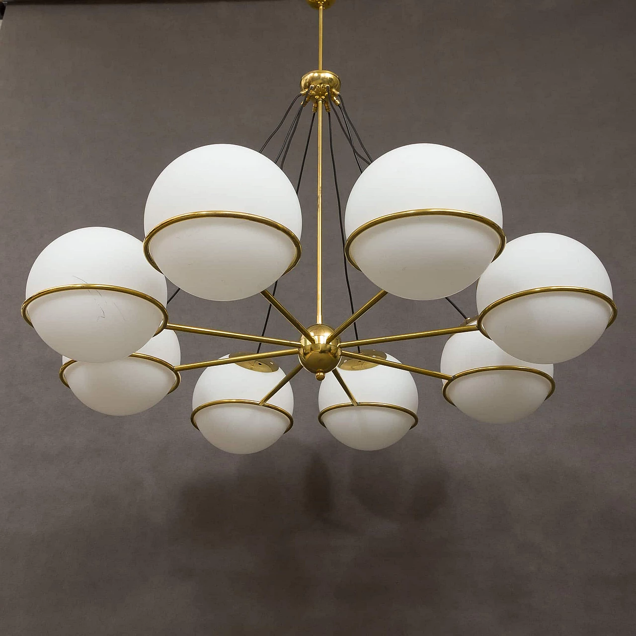 Brass chandelier in the Gino Sarfatti style with 8 opaline glass globes, 1970s 1376217