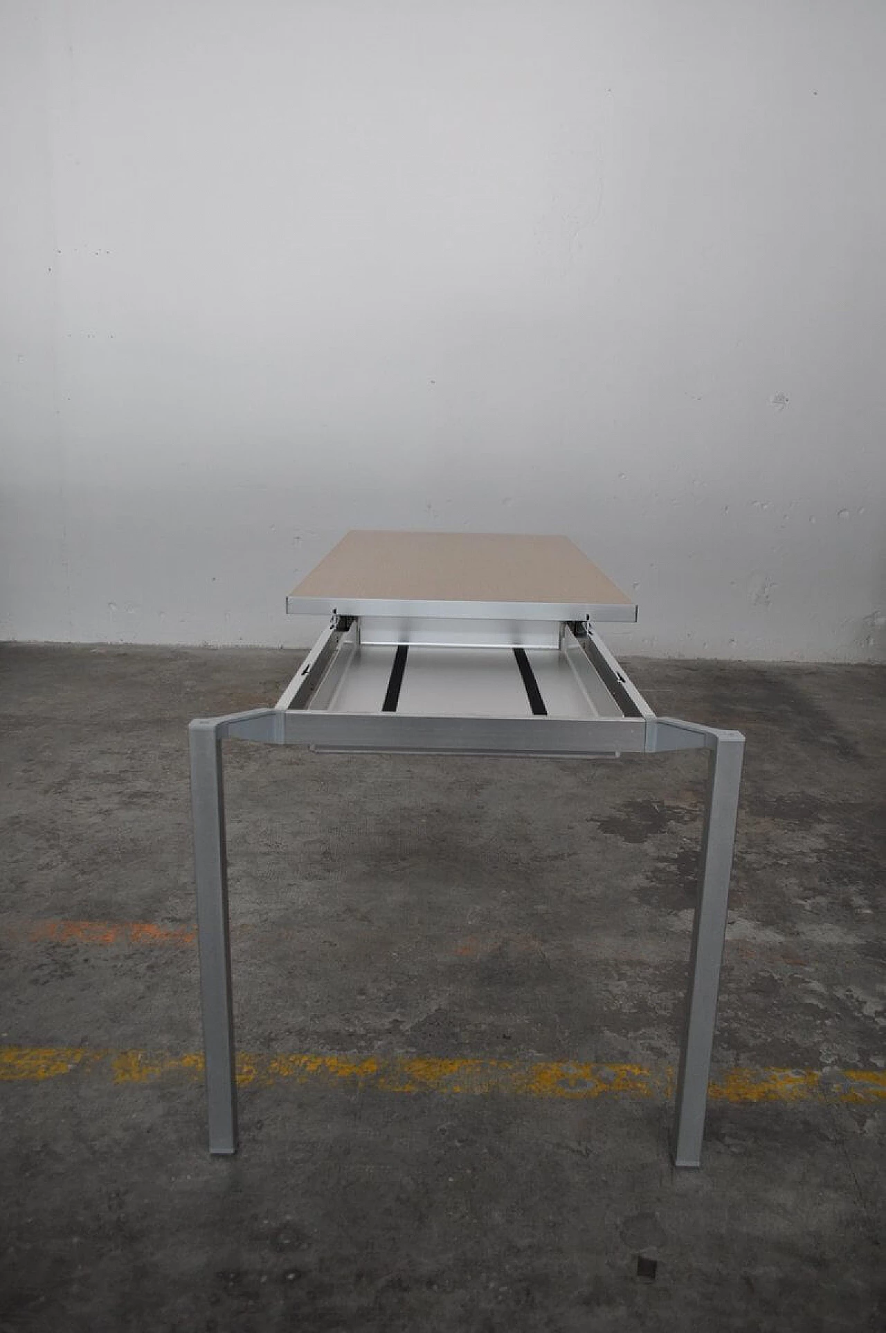 Tavolo Bagutta e 12 sedie in alluminio di Opera Design per Ycami, anni '80 1376871