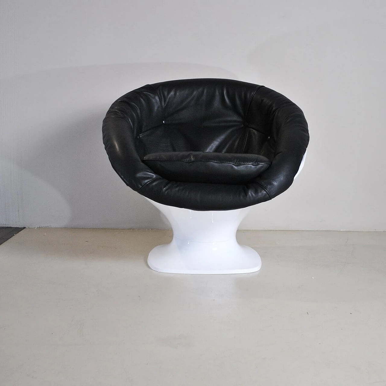 Black leather armchair by Raphael Raffel for Herman Miller, 1970s 1376895