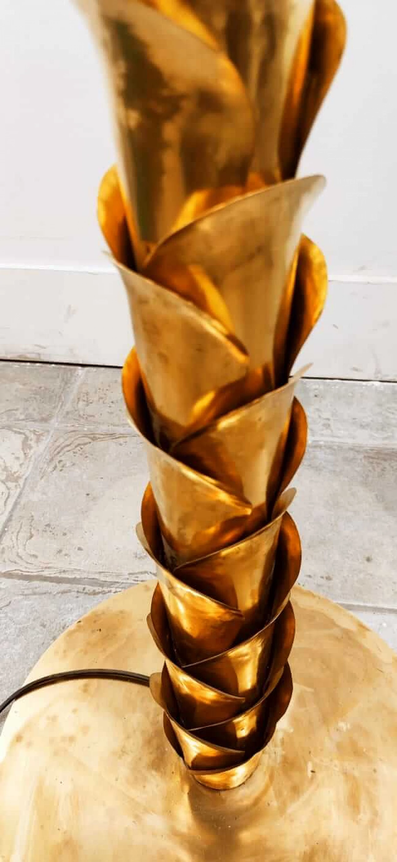 Lampada da terra a forma di palma in ottone, anni '70 1377848