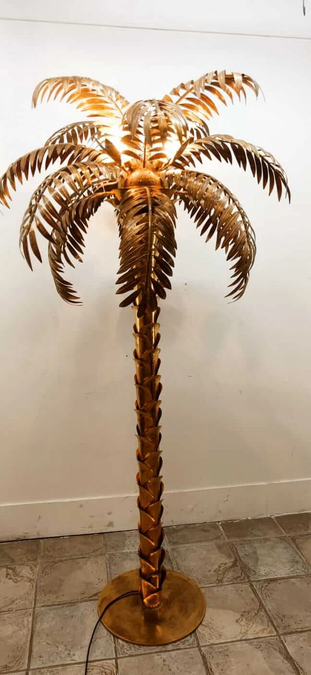 Lampada da terra a forma di palma in ottone, anni '70 1377849
