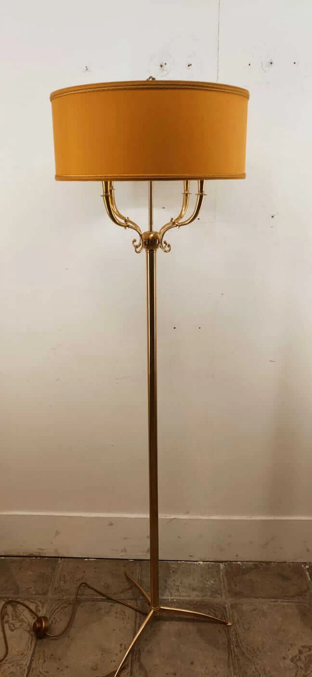 Lampada da terra in ottone con 4 luci, anni '50 1377865