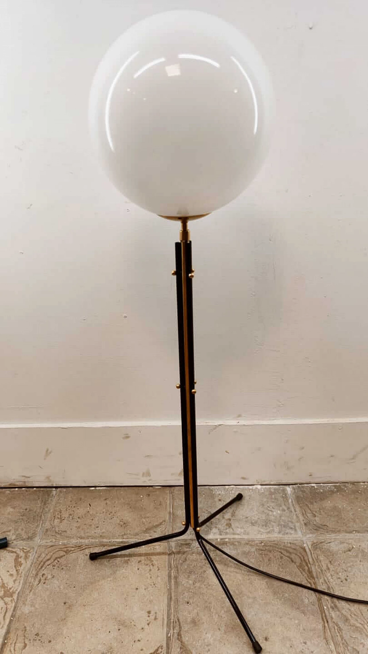 White sphere floor lamp, 1960s 1377874