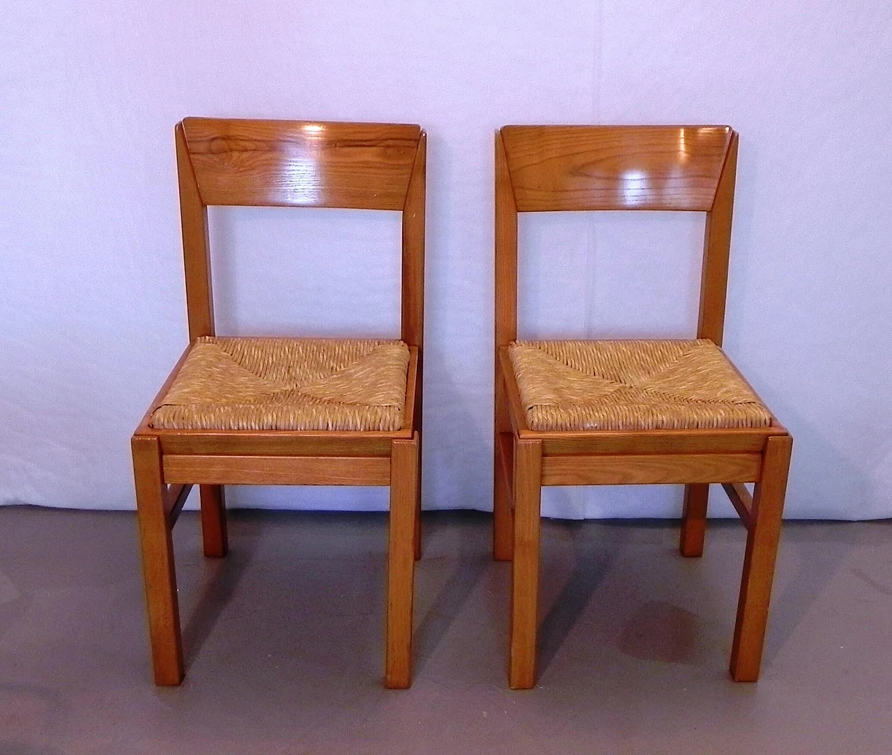 Coppia di sedie da cucina in tiglio massiccio, anni '80 1378084