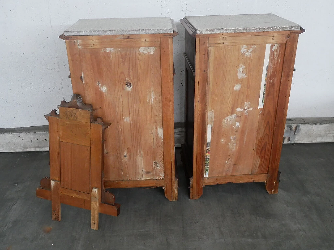 Pair of walnut bedside tables with grit top, early 20th century 1378221