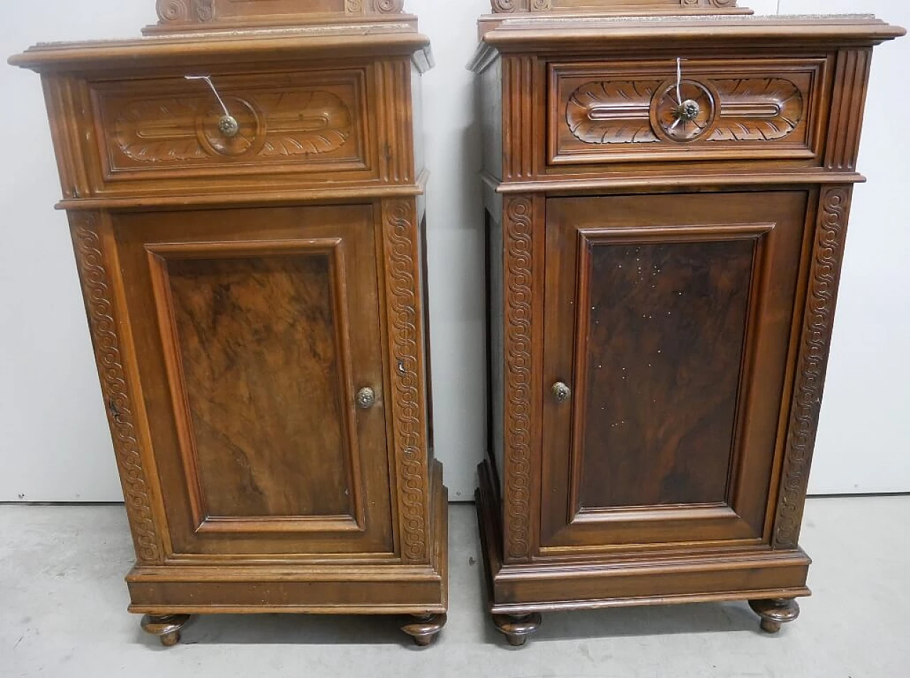 Pair of walnut bedside tables with grit top, early 20th century 1378223