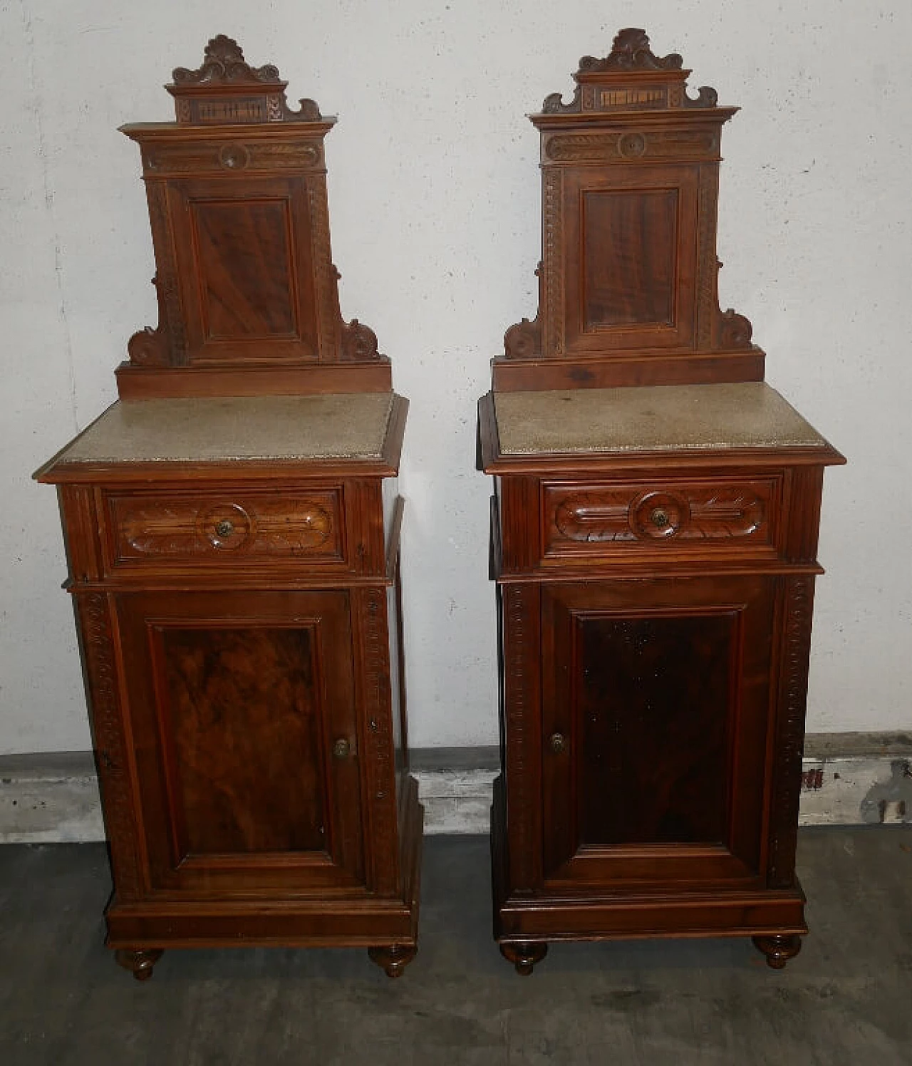 Pair of walnut bedside tables with grit top, early 20th century 1378229
