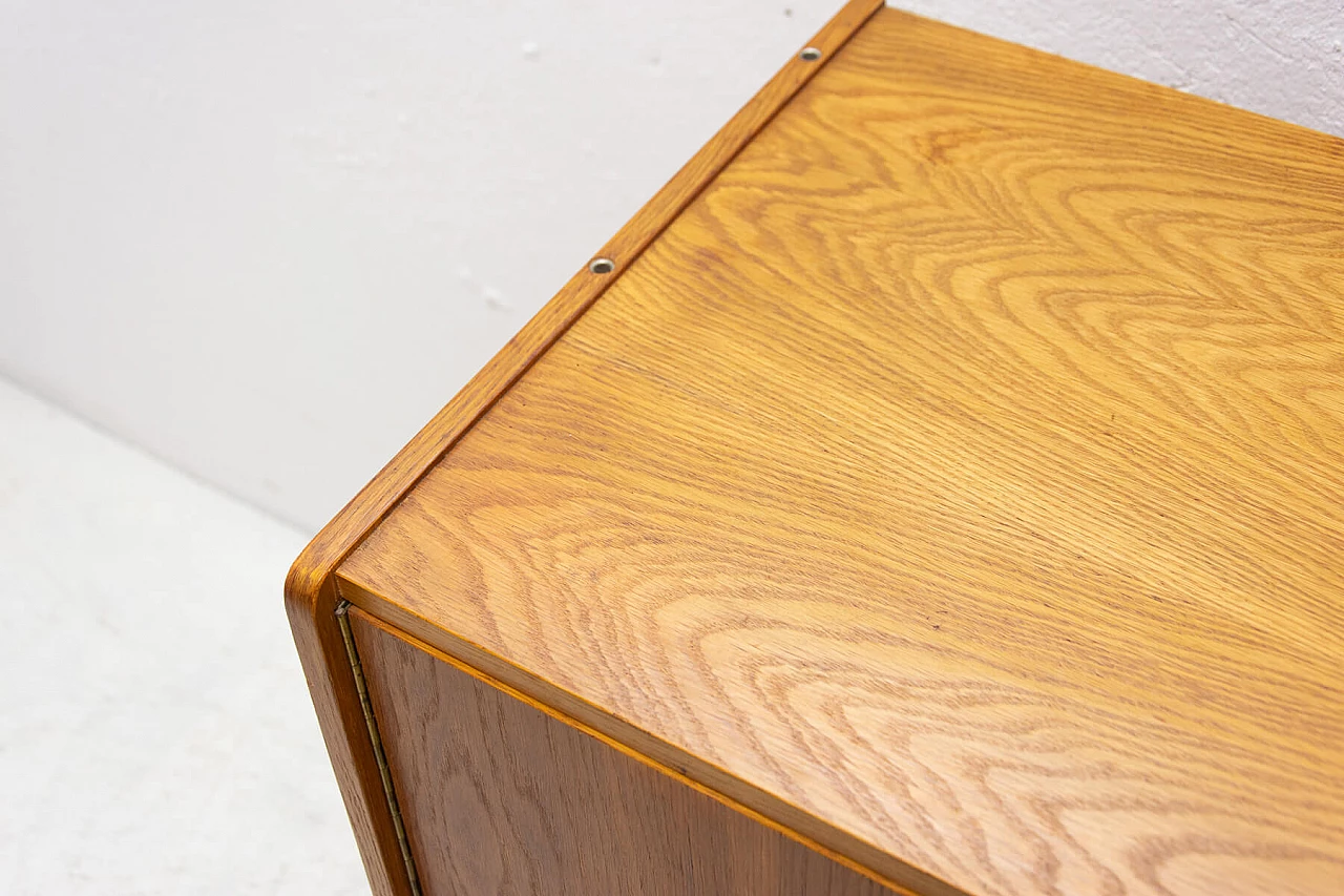 Credenza U-450 di Jiří Jiroutek, anni '60 1378572