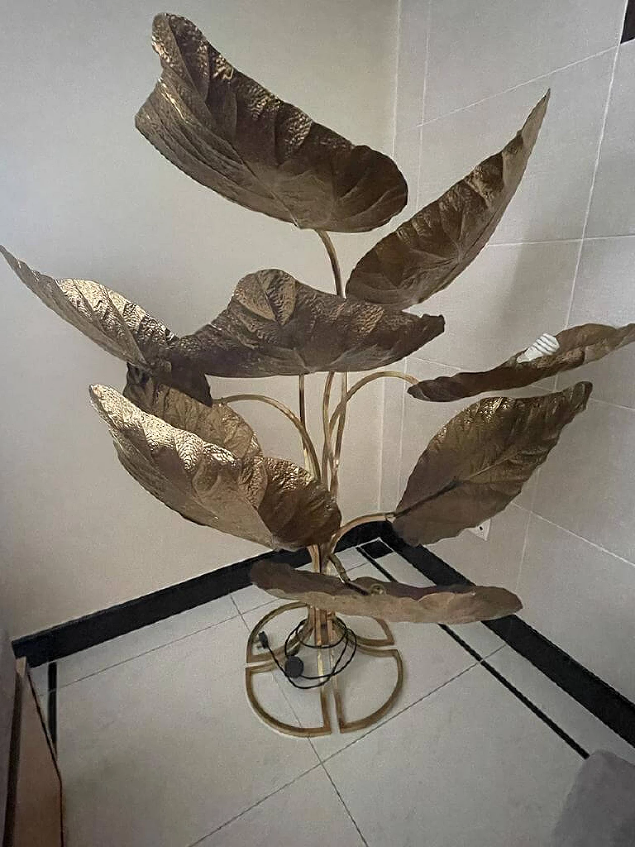 Floor lamp with 9 brass leaves by Tommaso Barbi, 1970s 1378852