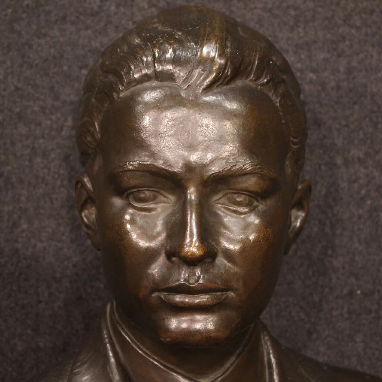 Bust of a gentleman, American bronze sculpture, 1930s 1378944