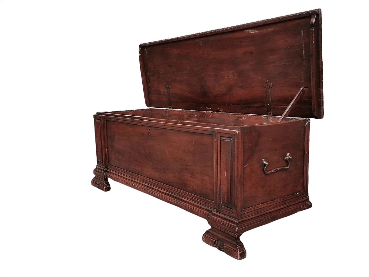 Walnut chest, 19th century 1379006