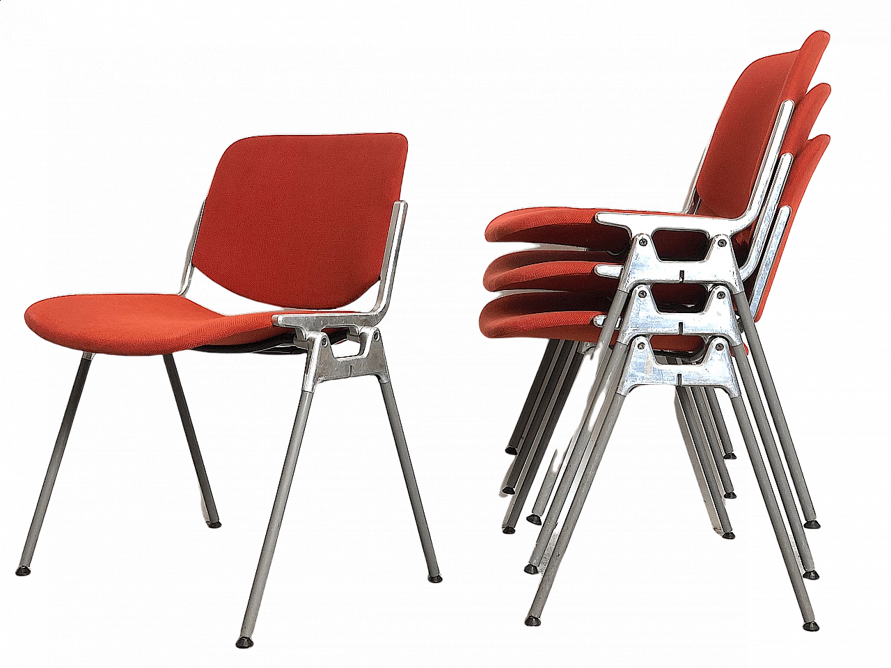 4 Orange DSC 106 chairs by Giancarlo Piretti for Anonima Castelli, 1965 1379274