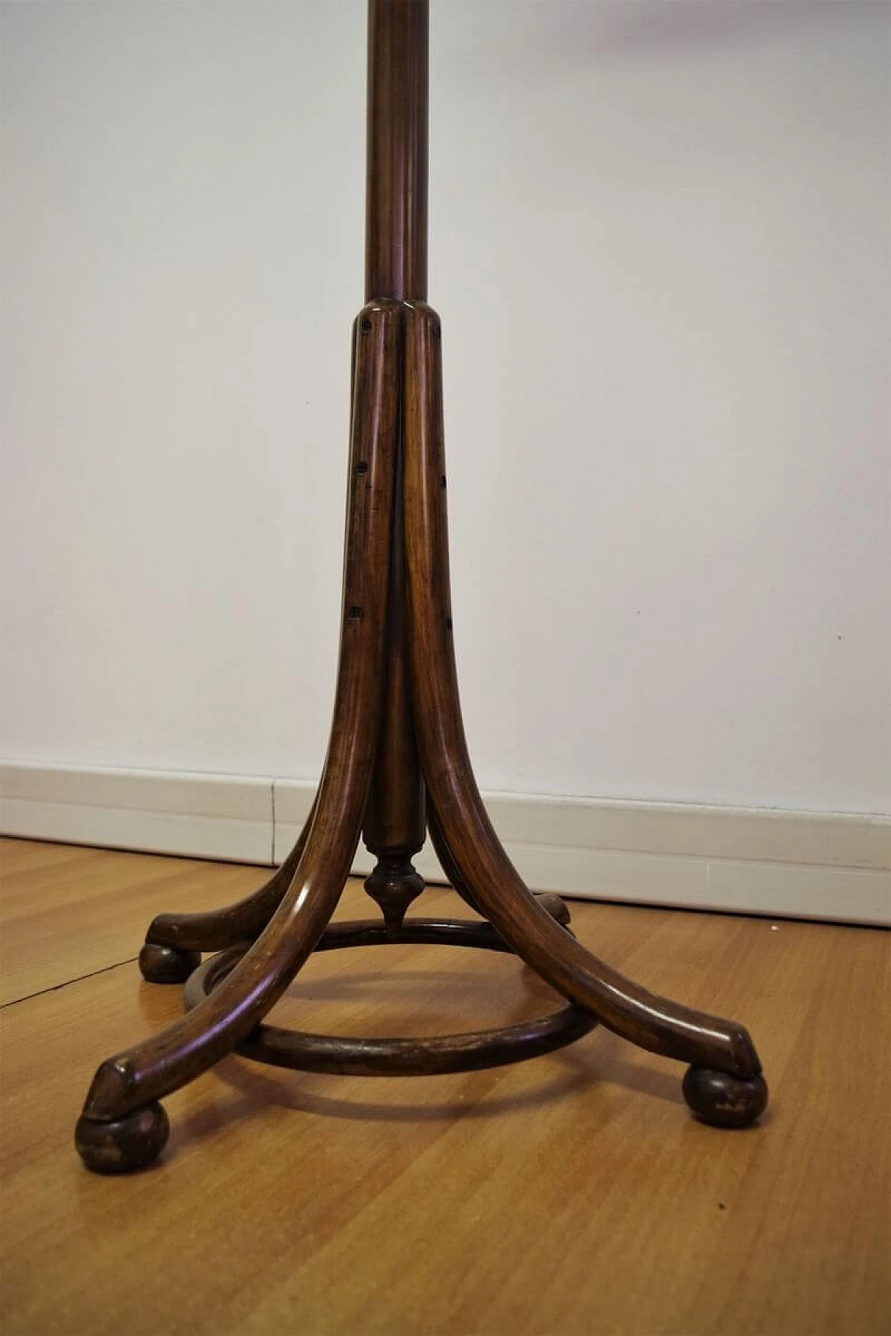 Thonet-style curved beech coat rack, 1940s 1379612