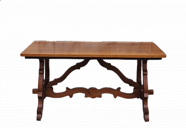 Tavolino da caffè in legno con basamento intagliato, anni '60