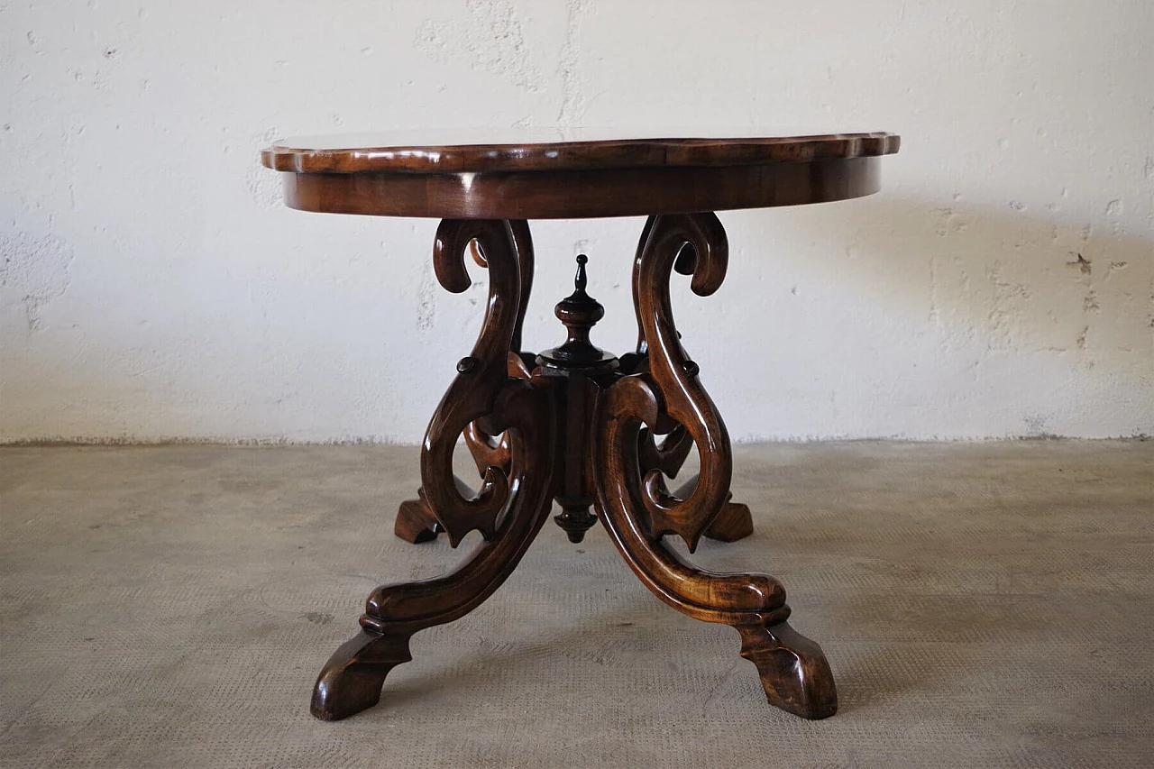 Carved walnut coffee table, 19th century 1379679