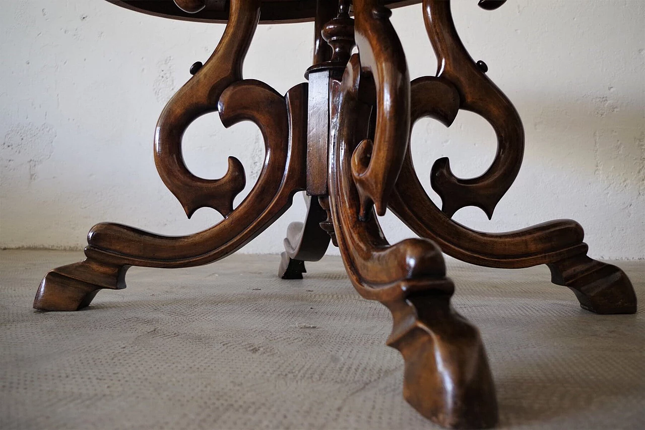 Carved walnut coffee table, 19th century 1379682