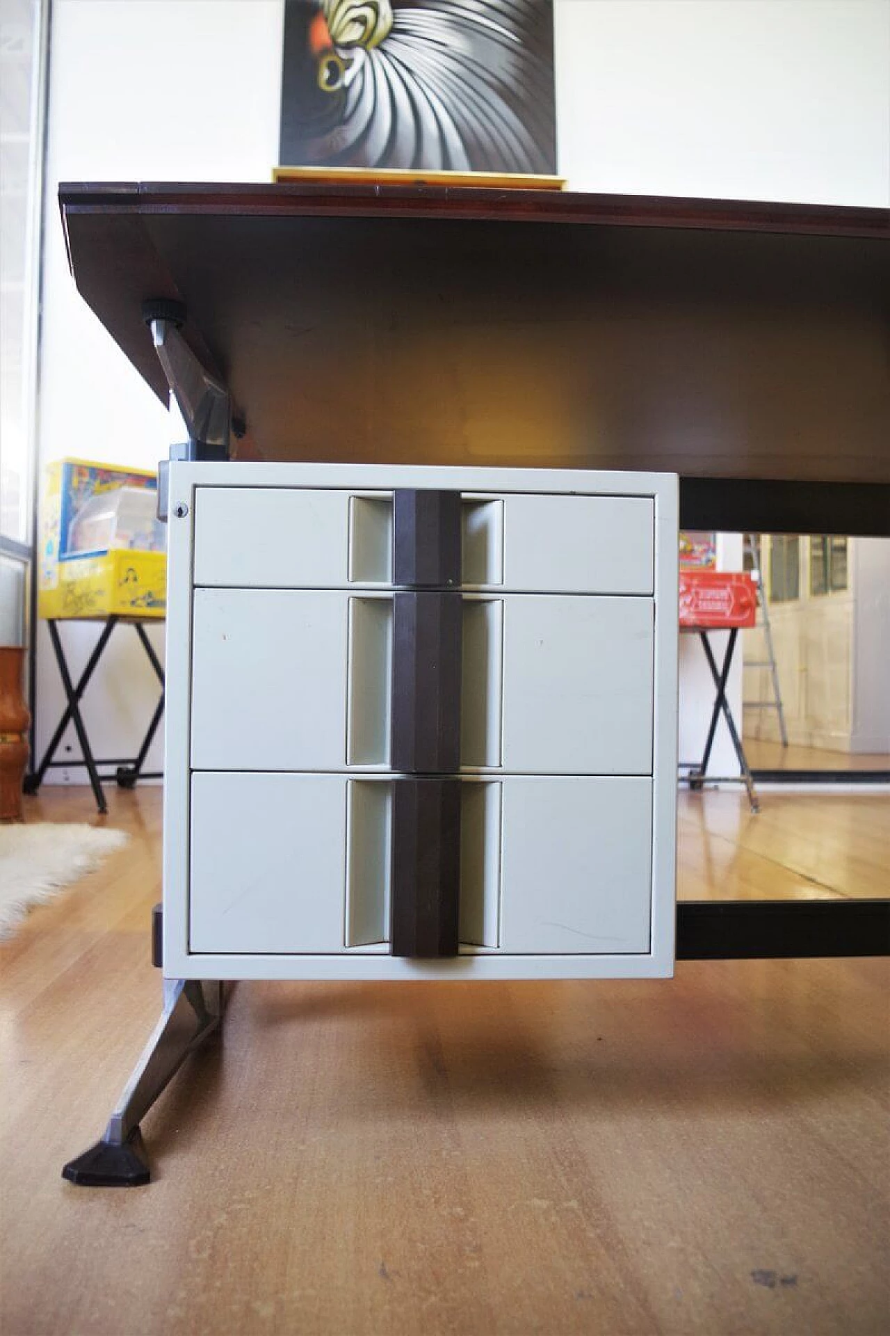 Office desk with display case by Giaiotti spa, 1960s 1379840