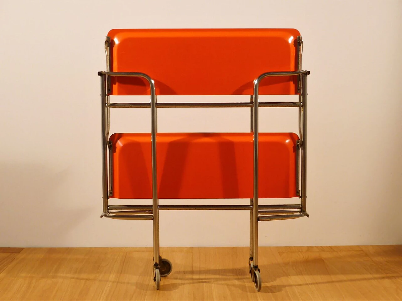 Carrello pieghevole arancione in plastica e metallo, anni '70 1379862