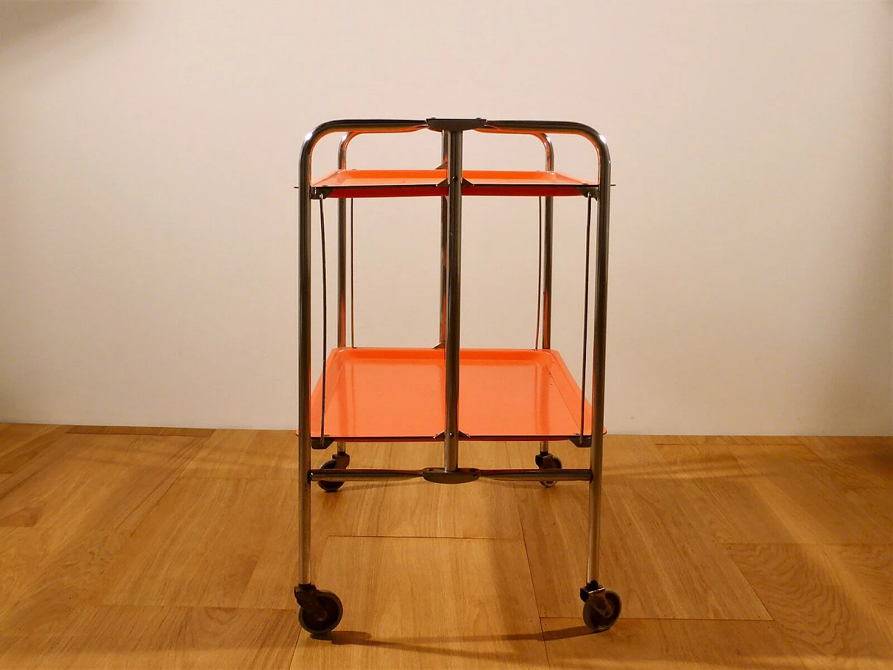 Carrello pieghevole arancione in plastica e metallo, anni '70 1379865