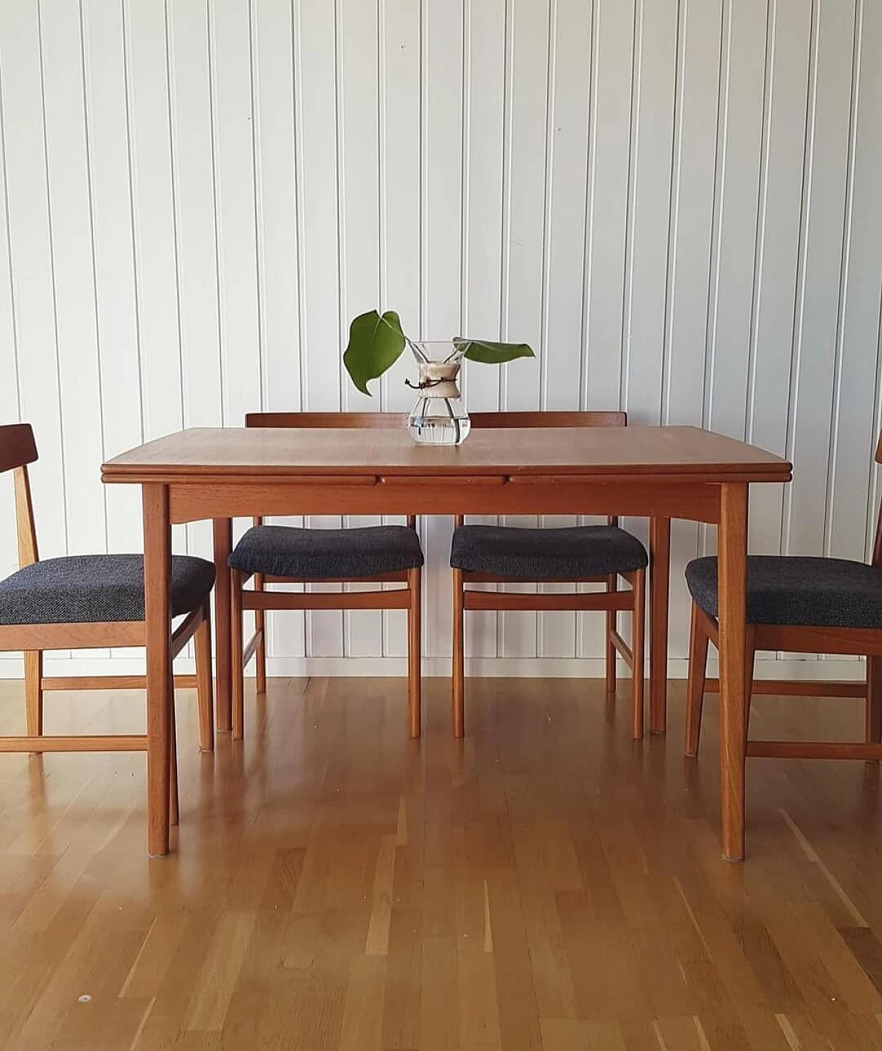 Danish teak extensible table, 60s 1379912