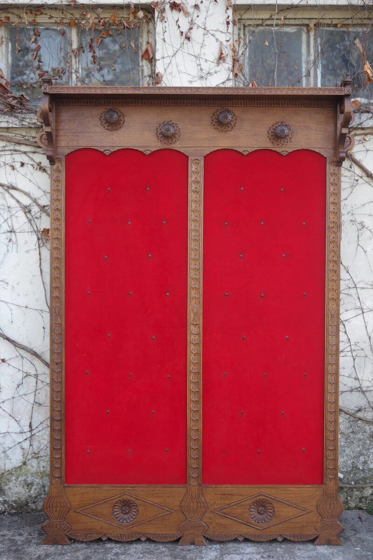 Wall-mounted coat rack in wood and red velvet, 1950s 1379917